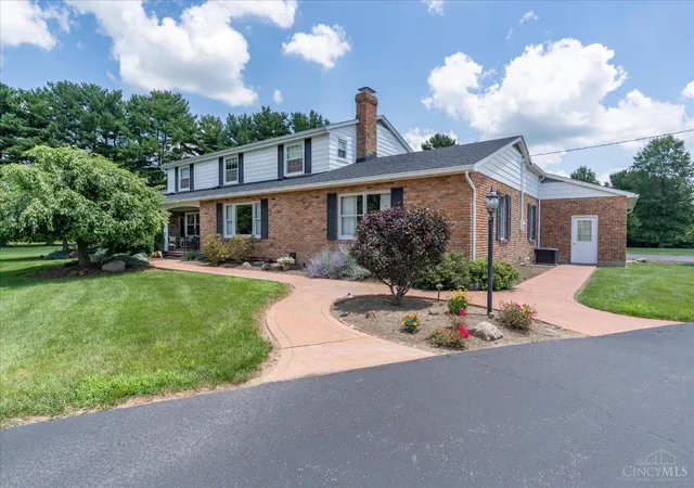 Homes for sale in Hillsboro, OH | 130 Westover Dr, Hillsboro, OH 45133 | MLS# 1886250