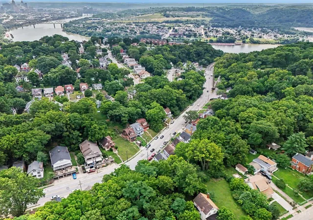 2nd image of 410 Elberon Ave, Cincinnati, OH 45205 | MLS# 1885786