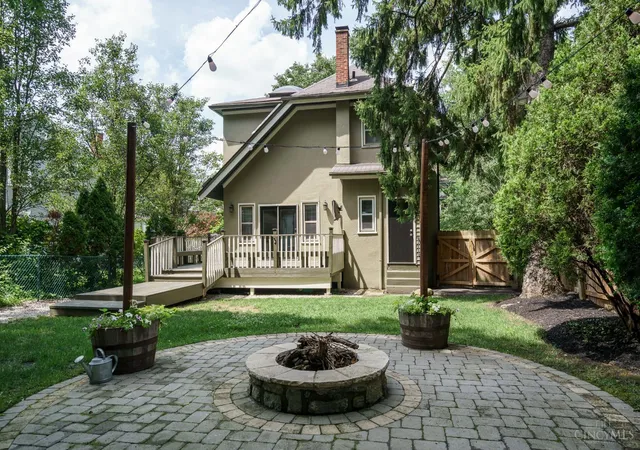 Homes for sale in Cincinnati, OH | 2991 Linwood Ave, Cincinnati, OH 45208 | MLS# 1886236