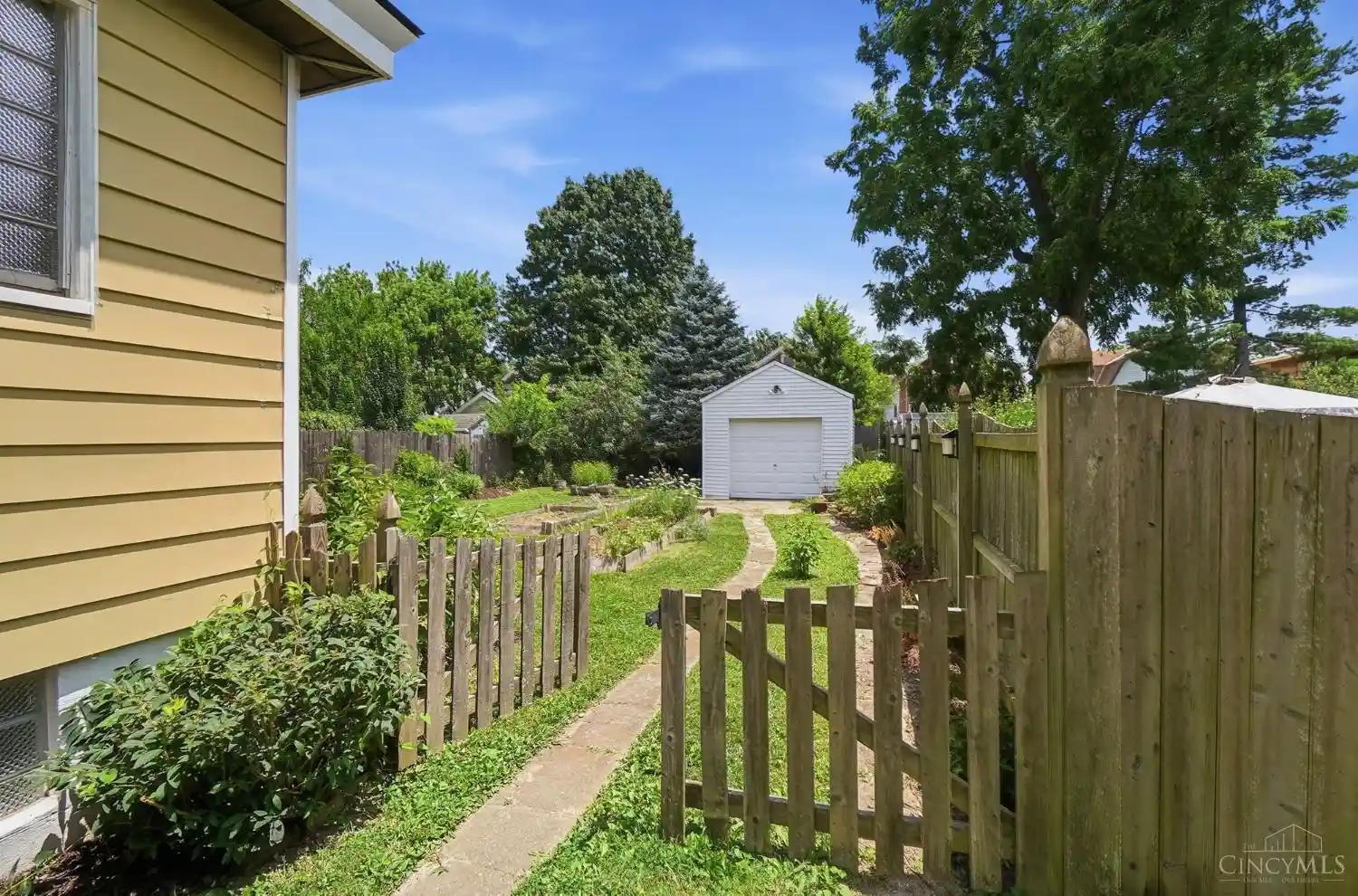 Homes for sale in Cincinnati, OH | 4218 Millsbrae Ave, Cincinnati, OH 45209