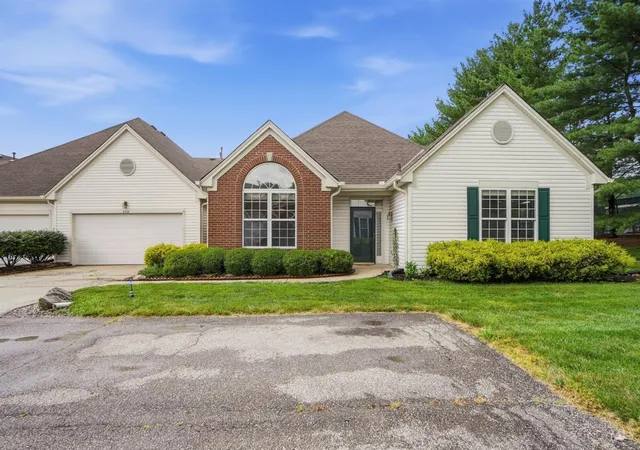 2nd image of 2904 Traverse Creek Dr, Miami Twp, OH 45150 | MLS# 1886116
