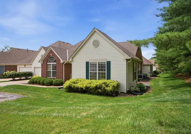 3rd image of 2904 Traverse Creek Dr, Miami Twp, OH 45150 | MLS# 1886116
