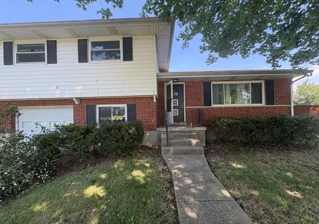 Homes for sale in Cincinnati, OH | 11410 Pippin Rd, Cincinnati, OH 45231 | MLS# 1885048