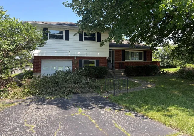 Homes for sale in Cincinnati, OH | 11410 Pippin Rd, Cincinnati, OH 45231 | MLS# 1885048