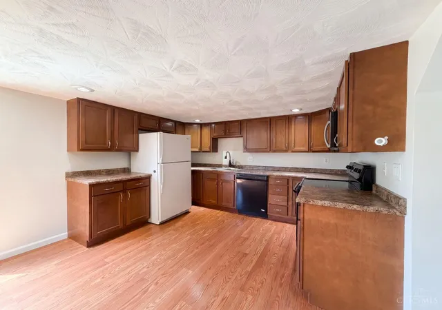 2nd image of 561 Nowlin Ave, Greendale, IN 47025 | MLS# 1886183
