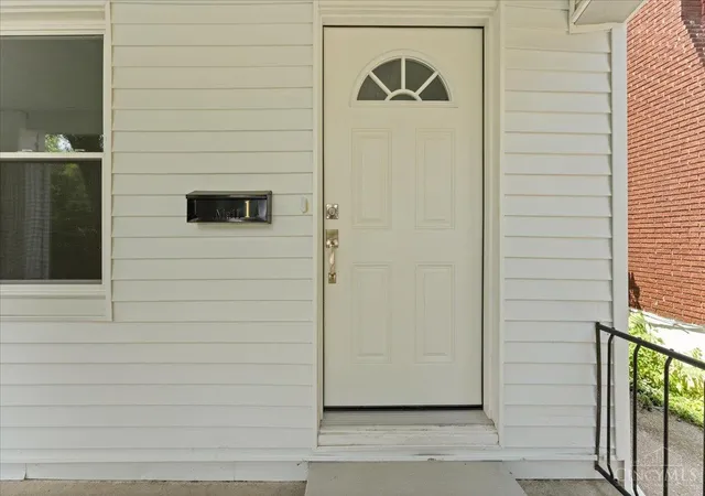 3rd image of 2011 Highland Ave, Cincinnati, OH 45219