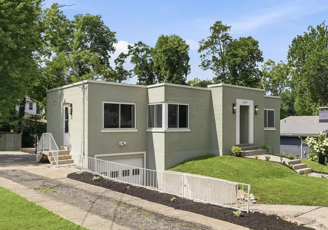 45th image of 2879 Saint Catherine Pl, Cincinnati, OH 45211 | MLS# 1886342