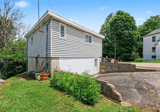 Homes for sale in Georgetown, OH | 312 W Grant Avenue, Georgetown, OH 45121 | Houzeo