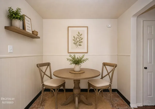 Listing Photo 4 - Condo for sale in building located at 24 Gahl Ter, Reading, OH 45215