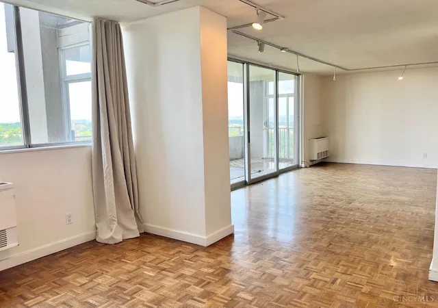 Photo 3 of Condo for sale at 2324 Madison Rd #1509, Cincinnati, OH 45208 | MLS# 1886345 | Listing updated on 2026-08-07