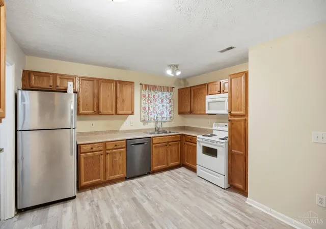 2nd image of 348 Antietam Blvd, Maineville, OH 45039 | MLS# 1886411