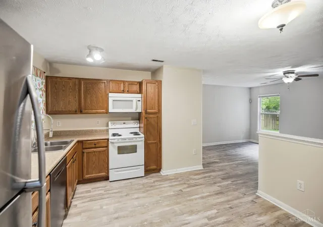 Photo 3 of Sale Pending at 348 Antietam Blvd, Maineville, OH 45039 | MLS# 1886411 | Listing updated on 2026-07-22