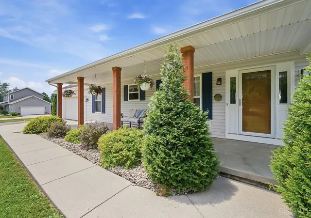 2nd image of 1055 Middleboro Rd, Washington Twp, OH 45054 | MLS# 1886418