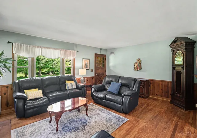 4th image of 3433 Dolomar Dr, Cincinnati, OH 45239 | MLS# 1886242