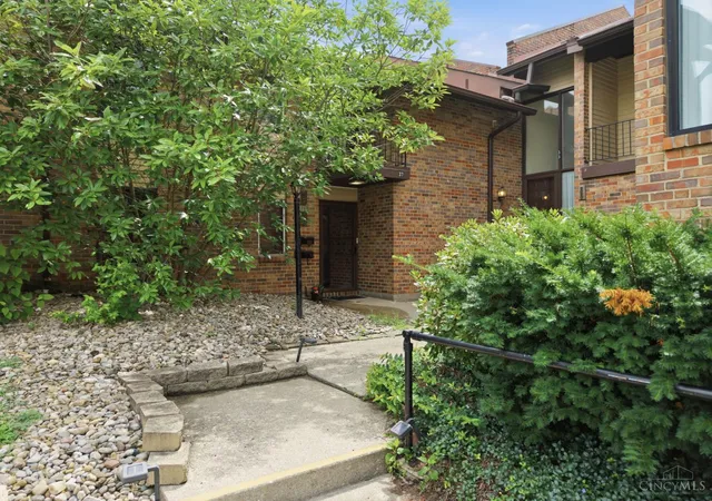 2nd image of 35 Stillmeadow Dr, Pierce Twp, OH 45102 | MLS# 1886466