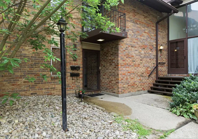 3rd image of 35 Stillmeadow Dr, Cincinnati, OH 45102