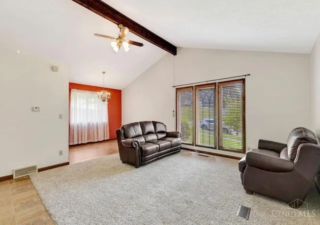 2nd image of 121 Farmington Dr, Hamilton, OH 45013 | MLS# 1886450