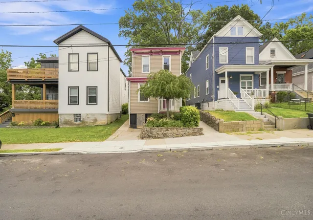 Homes for sale in Cincinnati, OH | 2530 Hemlock St, Cincinnati, OH 45206 | MLS# 1886485