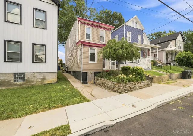 Homes for sale in Cincinnati, OH | 2530 Hemlock St, Cincinnati, OH 45206 | MLS# 1886485
