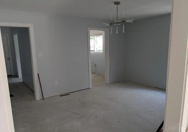 4th image of 447 Valley View Dr, South Lebanon, OH 45065 | MLS# 1885745