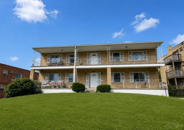 Homes for sale in Cincinnati, OH | 2729 Queen City Ave, Cincinnati, OH 45238 | MLS# 1886478
