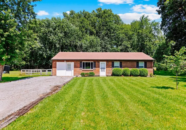 Homes for sale in Goshen Twp, OH | 2502 State Route 28, Goshen Twp, OH 45162 | MLS# 1886506