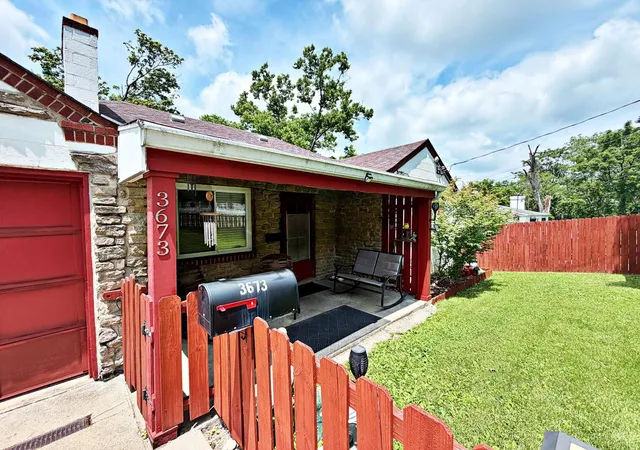 4th image of 3673 Fyffe Ave, Cincinnati, OH 45211 | MLS# 1886500