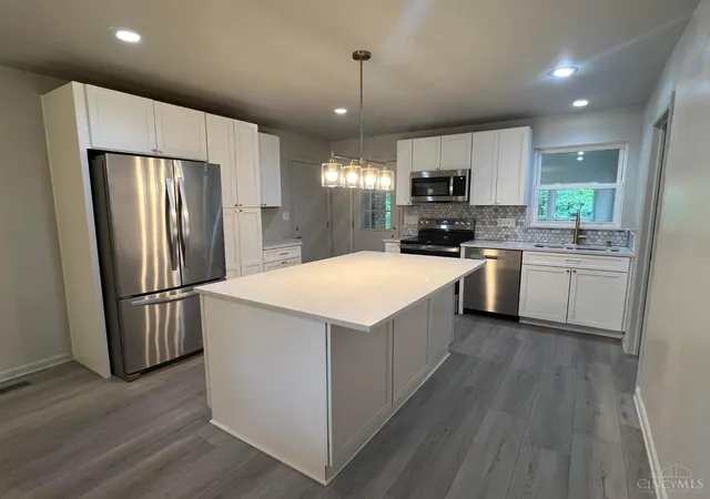 3rd image of 4875 W Kemper Rd, Cincinnati, OH 45251 | MLS# 1886471
