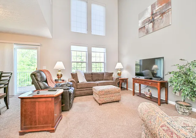 3rd image of 5795 Heights Ct, Cincinnati, OH 45247 | MLS# 1886538
