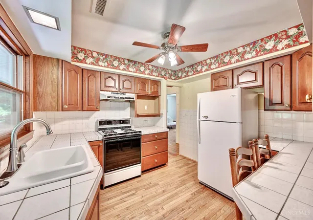 Photo 4 of Single family home for sale at 1741 Bloomingdale Ave, Cincinnati, OH 45230 | MLS# 1886561 | Listing updated on 2026-08-27
