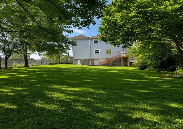 2nd image of 518 Forest Ave, Cincinnati, OH 45229