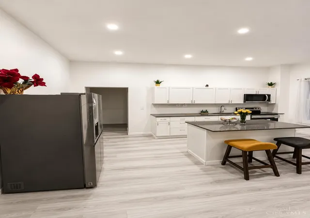 4th image of 518 Forest Ave, Cincinnati, OH 45229