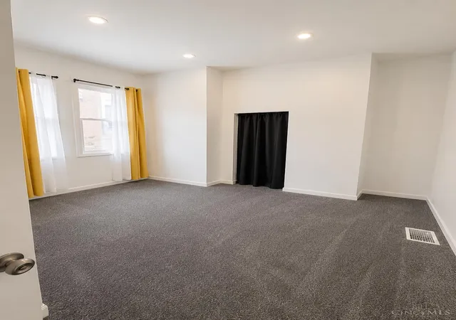 5th image of 518 Forest Ave, Cincinnati, OH 45229