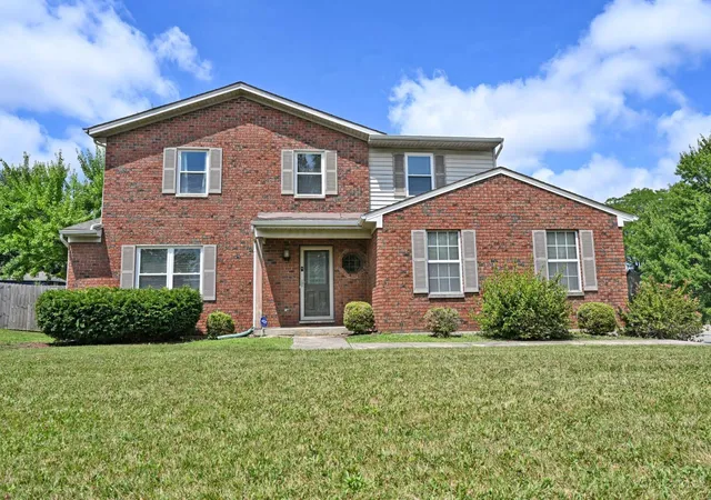 1st image of 619 Quail Run Rd, Middletown, OH 45042 | MLS# 1886532