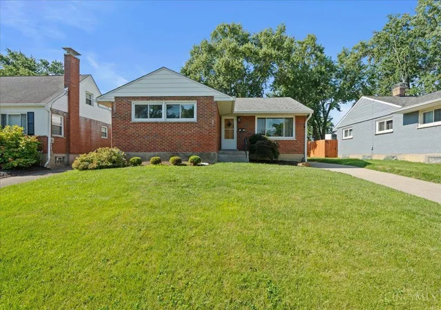 2nd image of 7823 Greenbriar Lane, Cincinnati, OH 45243 | MLS# 1886560
