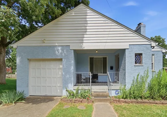 Homes for sale in Wyoming, OH | 1518 Maple Ave, Wyoming, OH 45215 | MLS# 1886572