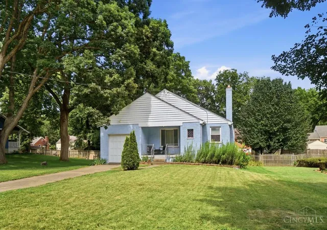 Homes for sale in Wyoming, OH | 1518 Maple Ave, Wyoming, OH 45215 | MLS# 1886572