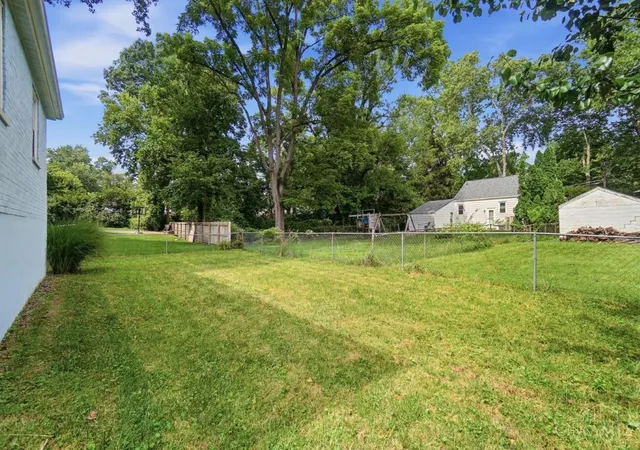 Homes for sale in Wyoming, OH | 1518 Maple Ave, Wyoming, OH 45215 | MLS# 1886572