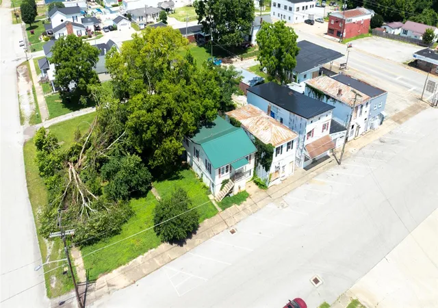 8th image of 71 Market Pl, Aberdeen, OH 45101 | MLS# 1886544