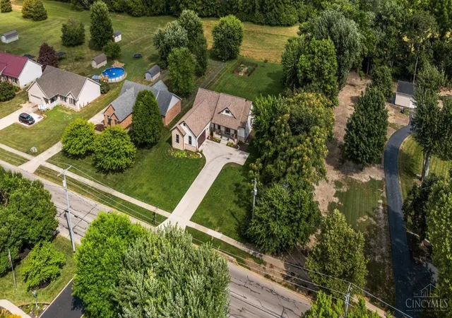 33rd image of 686 Prairie Ave, Wilmington, OH 45177 | MLS# 1886645