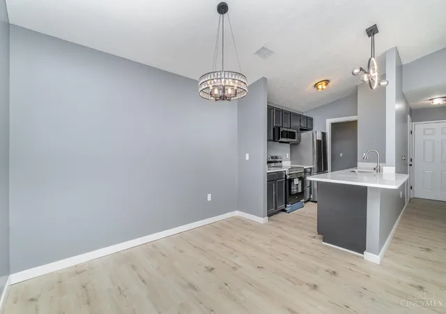 3rd image of 8480 Island Pines Pl, Maineville, OH 45039
