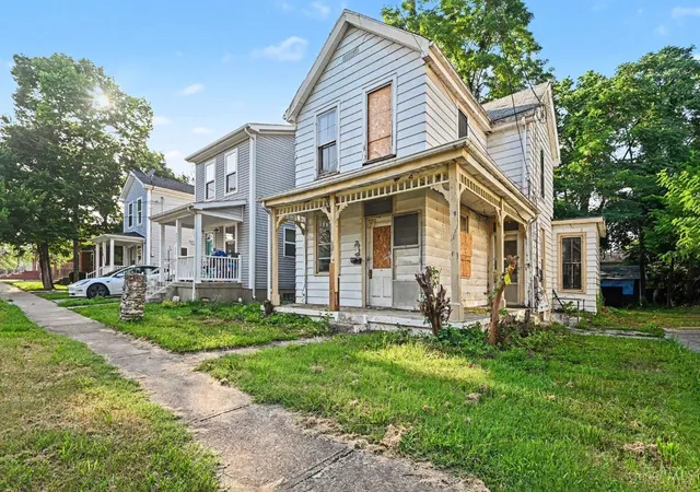 Homes for sale in Lockland, OH | 618 Mulberry St, Lockland, OH 45215 | MLS# 1886703