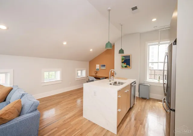 5th image of 915 Vine St, Cincinnati, OH 45202