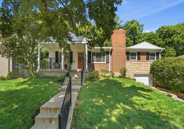 image of 2839 Pineridge Ave, Cincinnati, OH 45208 | MLS# 1886312