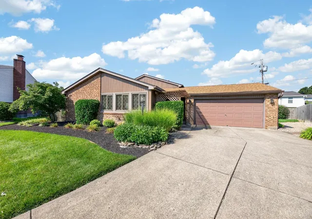 Homes for sale in Delhi Twp, OH | 4939 Bonaventure Ct, Delhi Twp, OH 45238 | MLS# 1886661