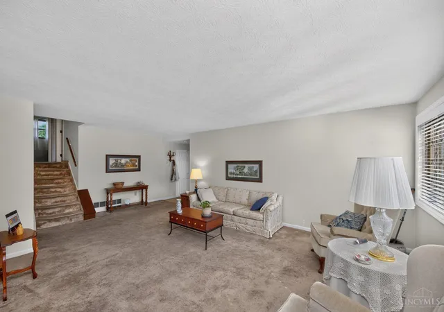 Homes for sale in Delhi Twp, OH | 4939 Bonaventure Ct, Delhi Twp, OH 45238 | MLS# 1886661