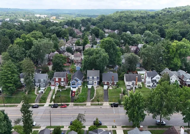 28th image of 3631 Erie Ave, Cincinnati, OH 45208 | MLS# 1886755