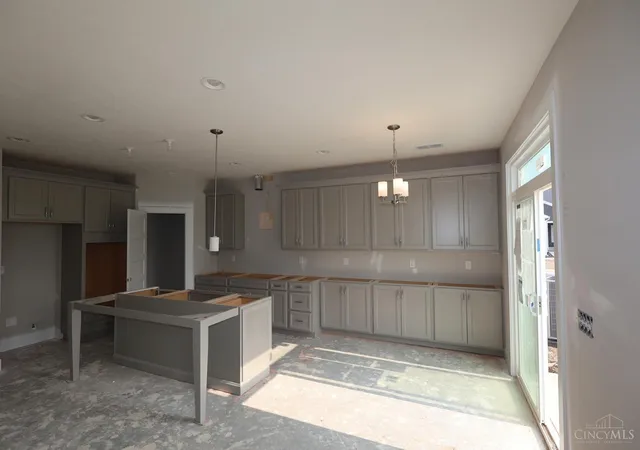 Photo 4 of Townhouse for sale at 7946 Monet Dr #013, Mason, OH 45040 | MLS# 1886779 | Listing updated on 2026-09-14