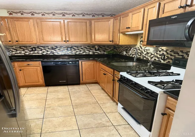 Photo 3 of Sale Pending at 5177 Dresden Ct, Cincinnati, OH 45238 | MLS# 1886238 | Listing updated on 2026-08-31