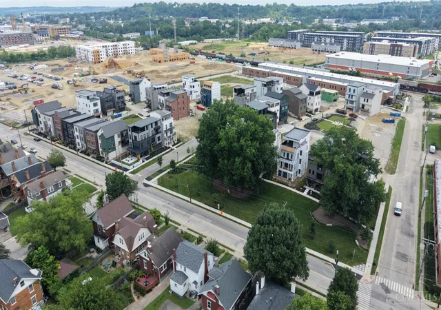 Homes for sale in Cincinnati, OH | 4452 32Nd Ave, Cincinnati, OH 45209 | MLS# 1886169